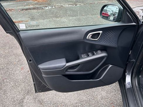 Used 2022 Kia Soul EX image 14
