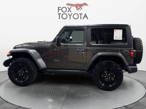 Used 2025 Jeep Wrangler Willys image 2