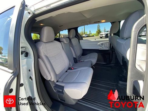 Certified 2026 Toyota Sienna LE FWD image 20
