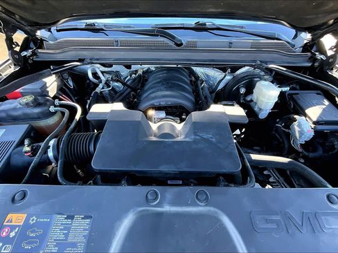 Used 2016 GMC Yukon SLT image 30