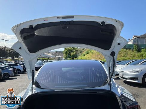 Used 2018 Tesla Model 3 Long Range image 9