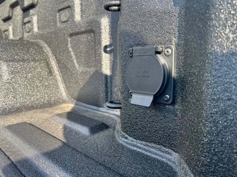 New 2026 GMC Sierra 1500 AT4 w/ AT4 Premium Package image 12