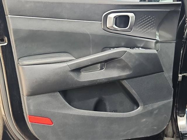Used 2025 Kia Sorento S FWD image 10
