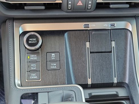 Used 2026 Lexus GX 550 AWD/4WD image 24