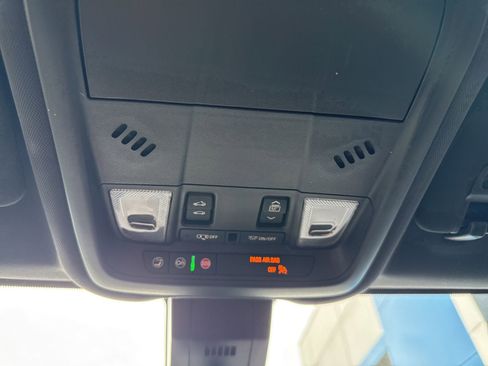 Used 2023 Chevrolet Equinox RS w/ RS Leather Package image 32