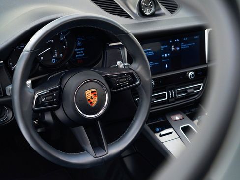 Used 2022 Porsche Macan GTS image 21