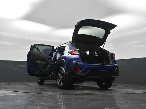 Used 2024 Subaru Crosstrek 2.0i Premium AWD/4WD image 31