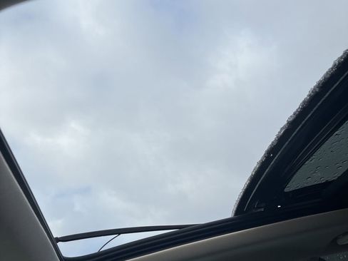 Used 2018 Ford Edge Titanium w/ Canadian Touring Package image 14