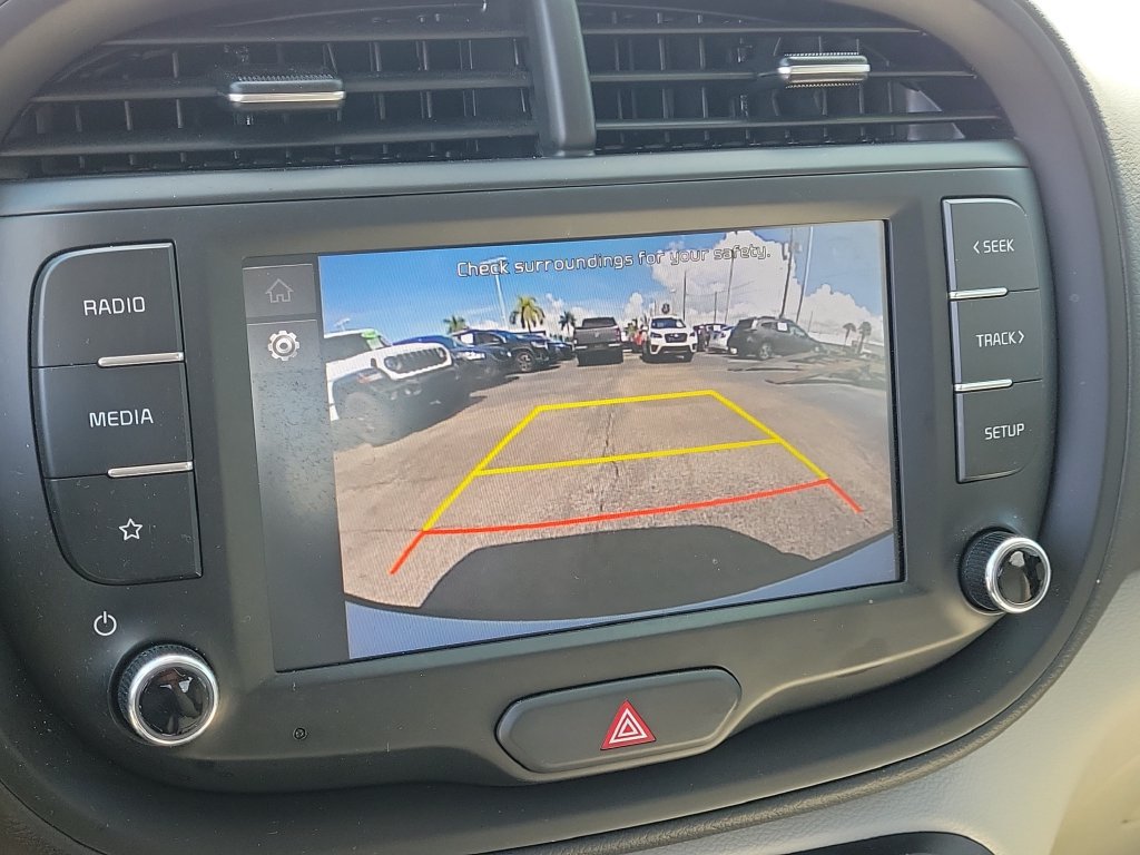 Used 2025 Kia Soul LX w/ LX Technology Package FWD image 22