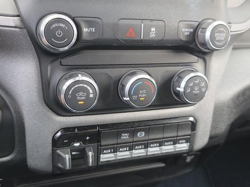 Used 2024 RAM 3500 Tradesman w/ Chrome Appearance Group image 16