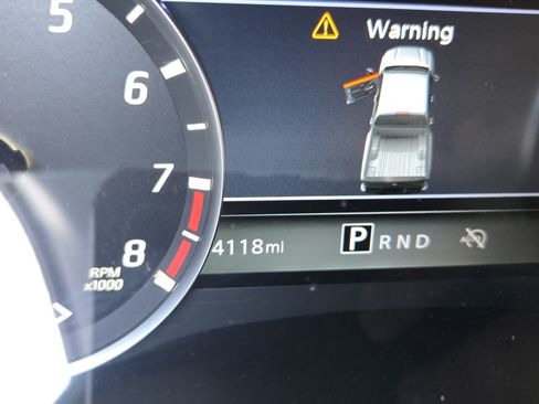 Used 2024 Nissan Frontier SV w/ SV Convenience Package RWD image 25