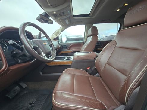 Used 2015 Chevrolet Silverado 2500 High Country image 13