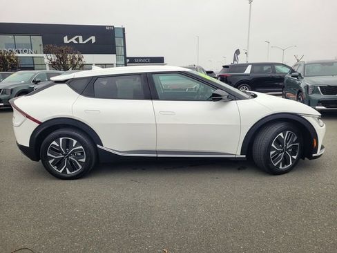 Used 2024 Kia EV6 Light image 3