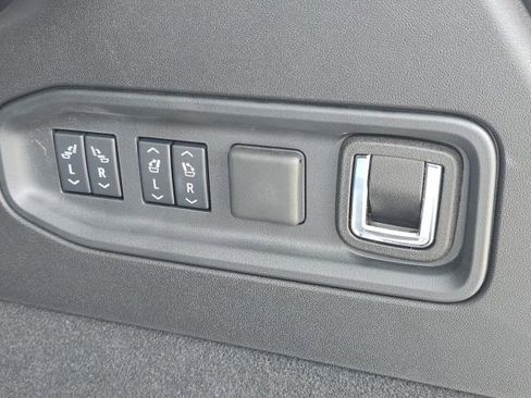 New 2026 Cadillac Vistiq Sport w/ LPO, Floor Liner Package image 33