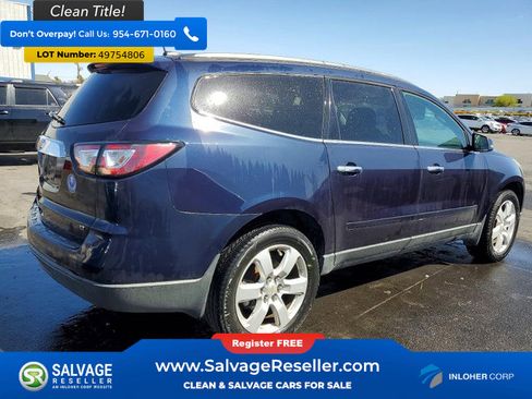 Used 2017 Chevrolet Traverse LT w/ Style and Technology Package FWD image 4
