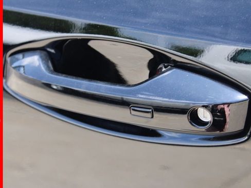 New 2025 Nissan Murano SL image 9