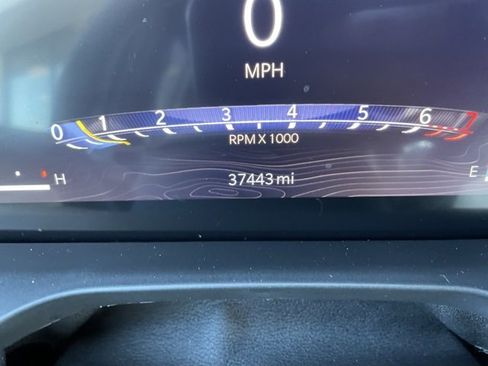 Used 2023 Jeep Grand Cherokee Limited w/ Luxury Tech Group II image 18