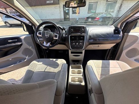 Used 2013 Dodge Grand Caravan SE FWD image 15