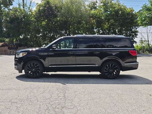 Used 2020 Lincoln Navigator L Reserve w/ Equipment Group 208A Reserve AWD/4WD image 11