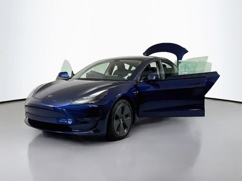 Used 2023 Tesla Model 3 Standard Range RWD image 28