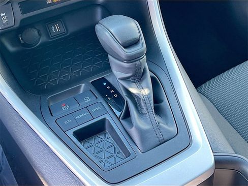 Used 2024 Toyota RAV4 LE image 15