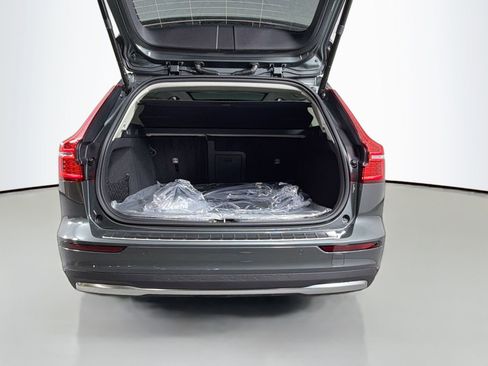 New 2026 Volvo V60 B5 Cross Country Ultra w/ Protection Package Premier AWD/4WD image 27