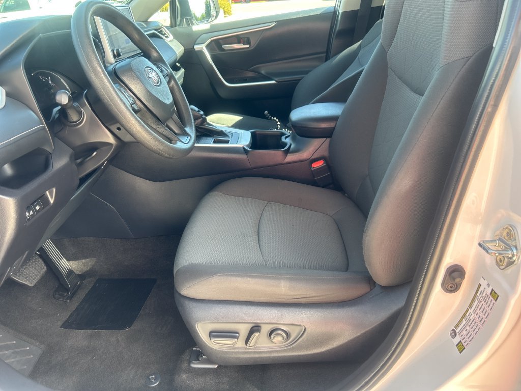 Certified 2025 Toyota RAV4 XLE AWD/4WD image 9