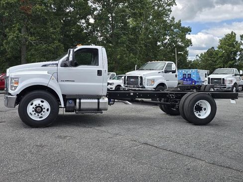 New 2026 Ford F650 2WD Crew Cab Super Duty image 22