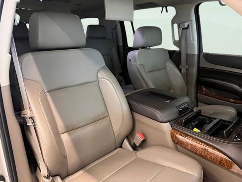 Used 2015 Chevrolet Suburban LTZ image 15