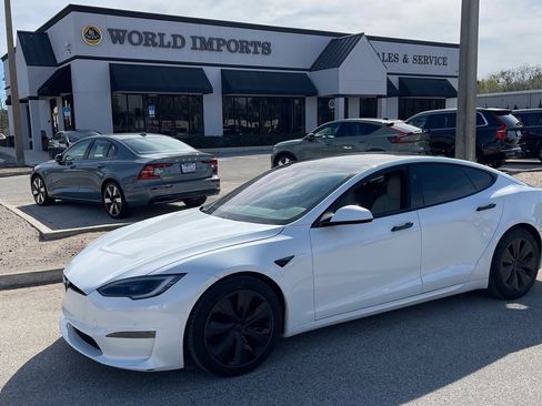 Used 2022 Tesla Model S image 1