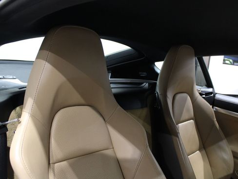 Used 2016 Porsche Cayman S image 33