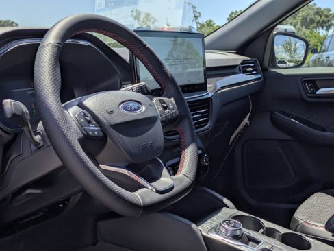 New 2025 Ford Escape ST-Line w/ Equipment Group 301A image 23