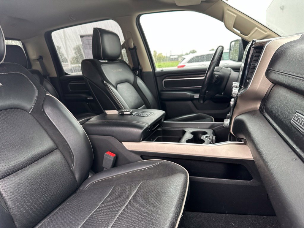 Used 2019 RAM 1500 Laramie AWD/4WD image 32