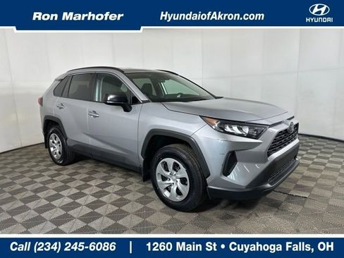 Used 2021 Toyota RAV4 LE image 1