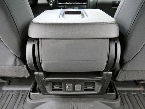 Used 2022 GMC Sierra 3500 SLE w/ SLE Convenience Package image 22