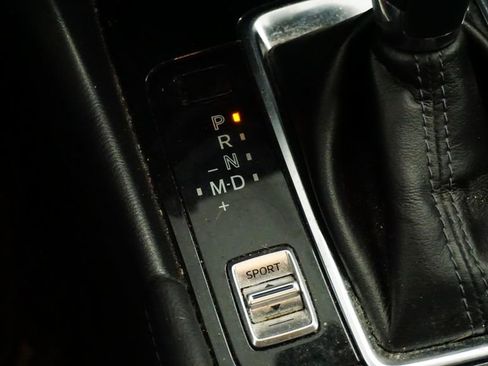 Used 2018 MAZDA MAZDA3 Sport image 26