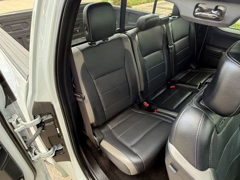 Used 2017 Ford F150 Raptor w/ Equipment Group 802A Luxury image 36