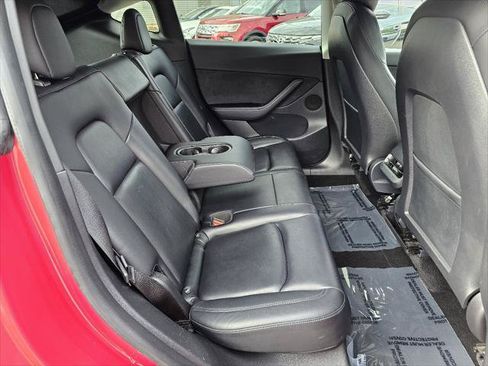 Used 2022 Tesla Model Y Long Range AWD/4WD image 7