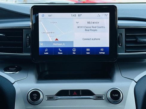 Used 2023 Ford Explorer XLT w/ Equipment Group 202A image 22