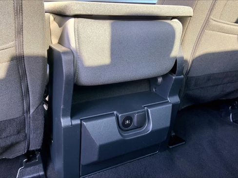 Used 2024 Ford F250 XLT image 32