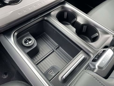 New 2026 Ford Expedition Active image 13