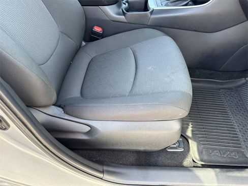 Used 2025 Toyota RAV4 XLE image 29