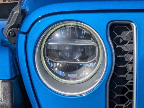 Used 2021 Jeep Gladiator Overland w/ Popular Equipment Package image 10