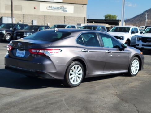 Used 2019 Toyota Camry LE FWD image 2