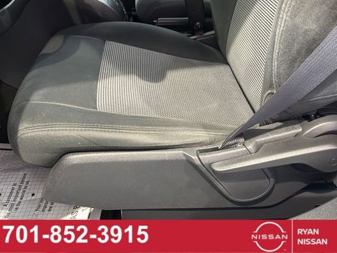 Used 2017 Jeep Patriot Sport w/ Power Value Group AWD/4WD image 24
