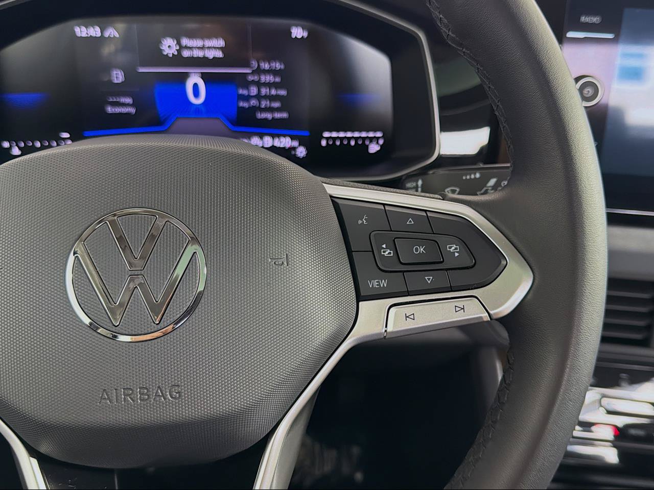 Used 2025 Volkswagen Jetta SE FWD image 46