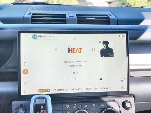 Used 2026 Land Rover Defender 110 image 24