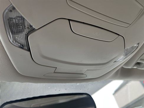 Used 2017 Ford Escape SE image 11