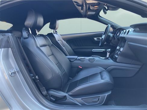 Used 2022 Ford Mustang Premium image 33