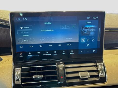 Used 2022 Lincoln Navigator Reserve image 13